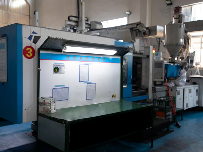 Manufacturing environment — original Yuya website photograph